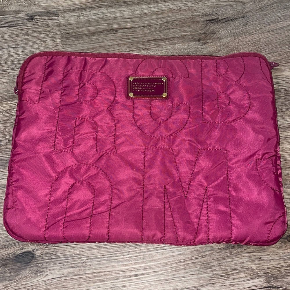 Marc By Marc Jacobs Workwear Embossed Nylon Laptop Sleeve Tablet case‎